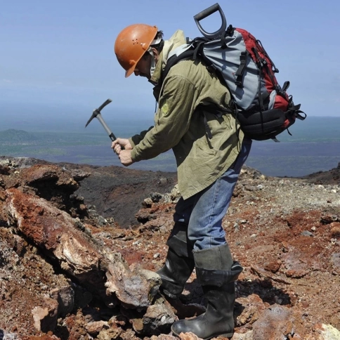 Кирка MINI фиберглас.обрезинен.рук. 400гр. 385 мм Matrix фото 2